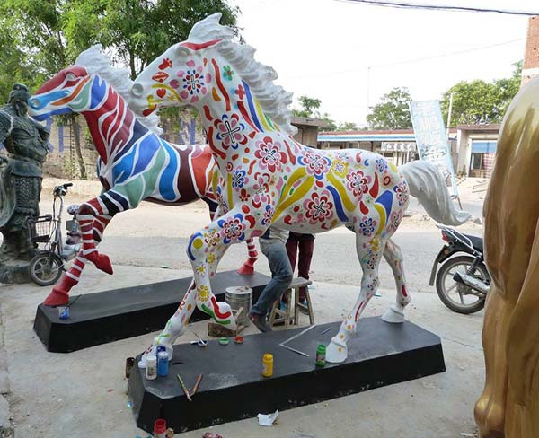 阜陽雕塑廠家的雕塑作品在雕塑公園中的布局原則是什么？